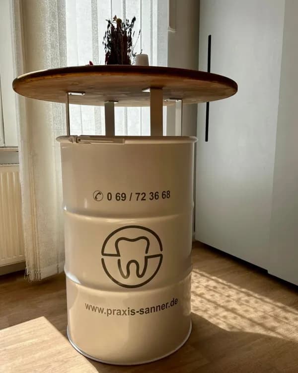 Stehtisch für Praxis Sanner